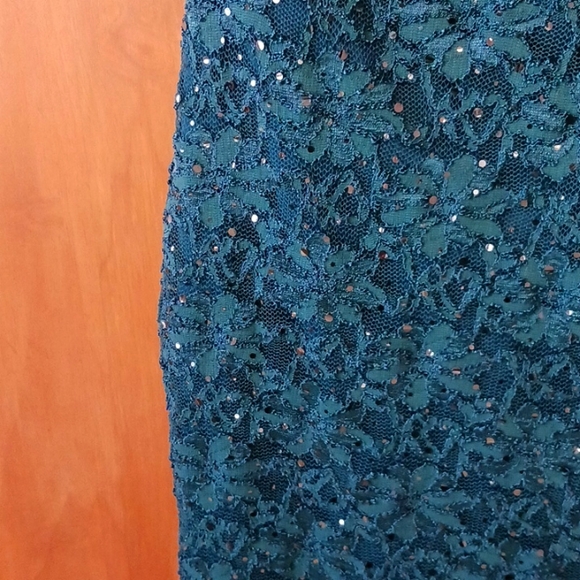 🍸Gorgeous Teal Lace & Sequin Cocktail Sheath Dress Size 4 - Picture 4 of 9